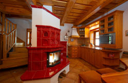 PINIUS: Chatka  - Hotel Pieris