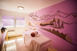 Hotel BYSTRINA***