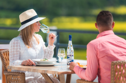 „TOKAJ OD NEDELE DO ŠTVRTKA“